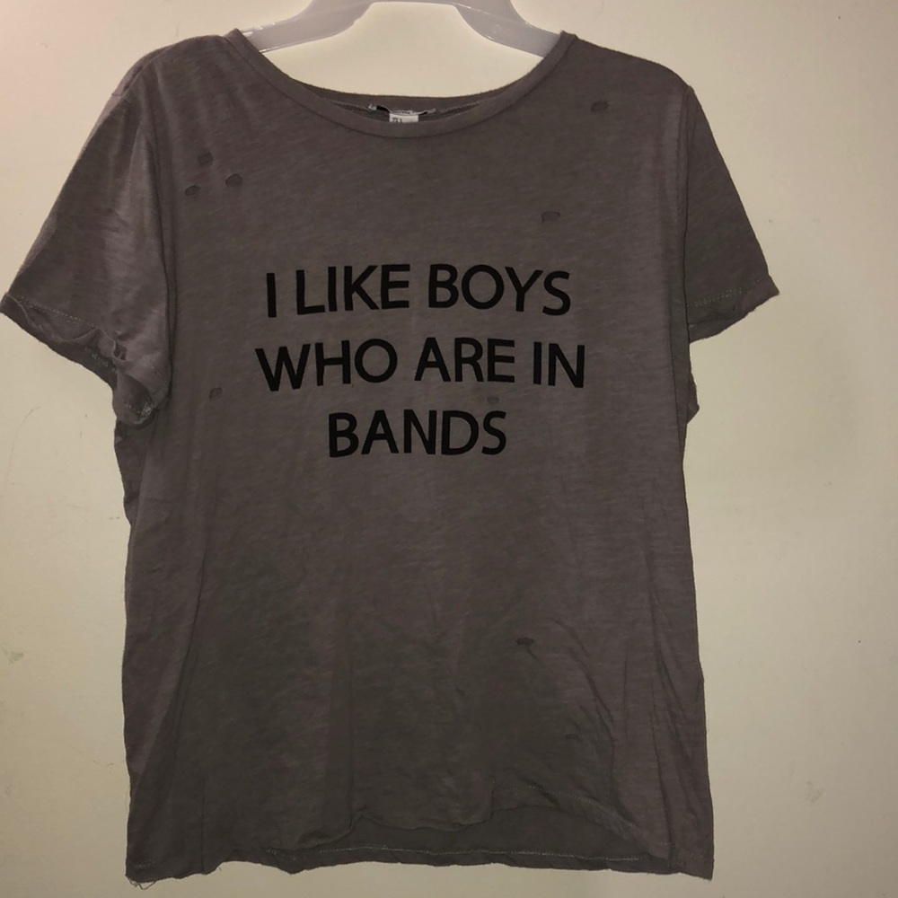 🖤F21 “I like boys in bands” distressed tee